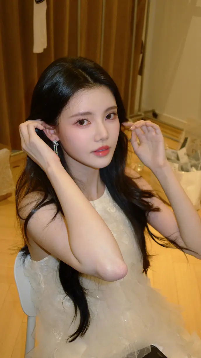 傲世霸主全球营收趋势